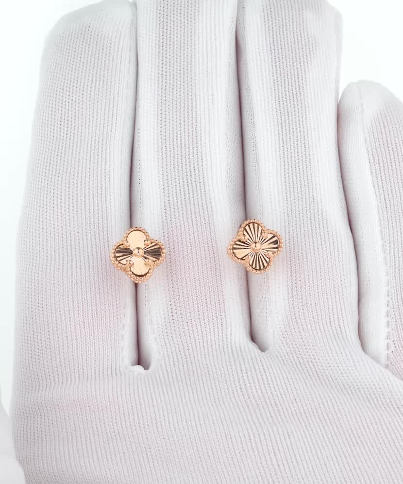 Золотые серьги