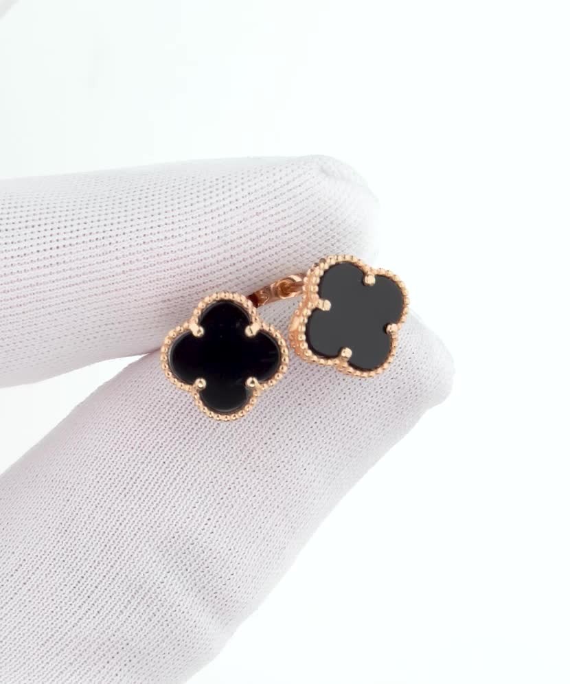 Золотая брошь с ониксами 12mm