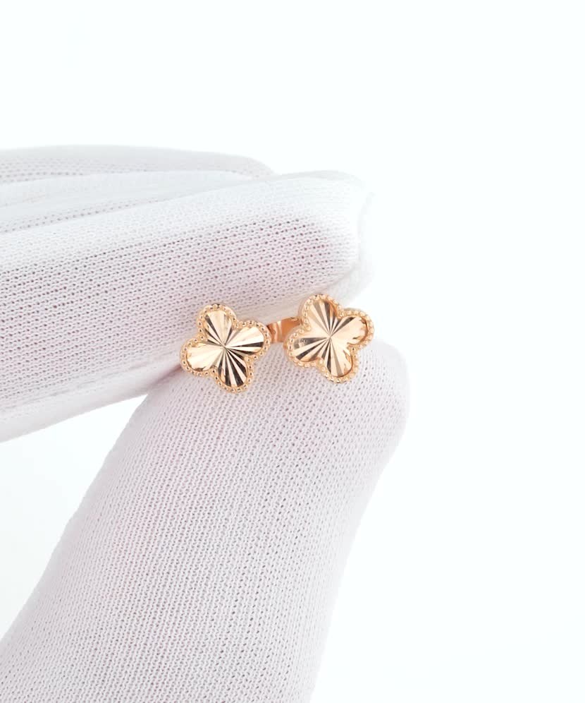 Золотые серьги