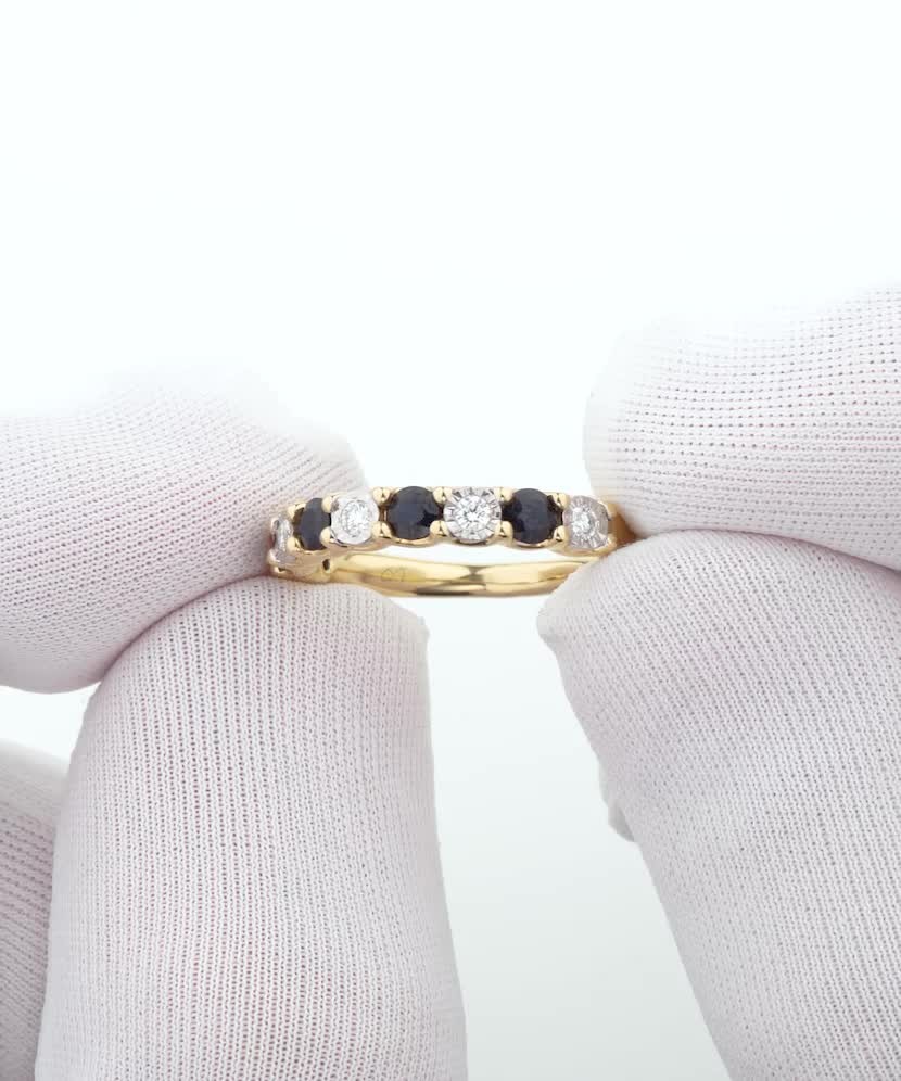 Кольцо из желтого золота с бриллиантами и сапфирами
