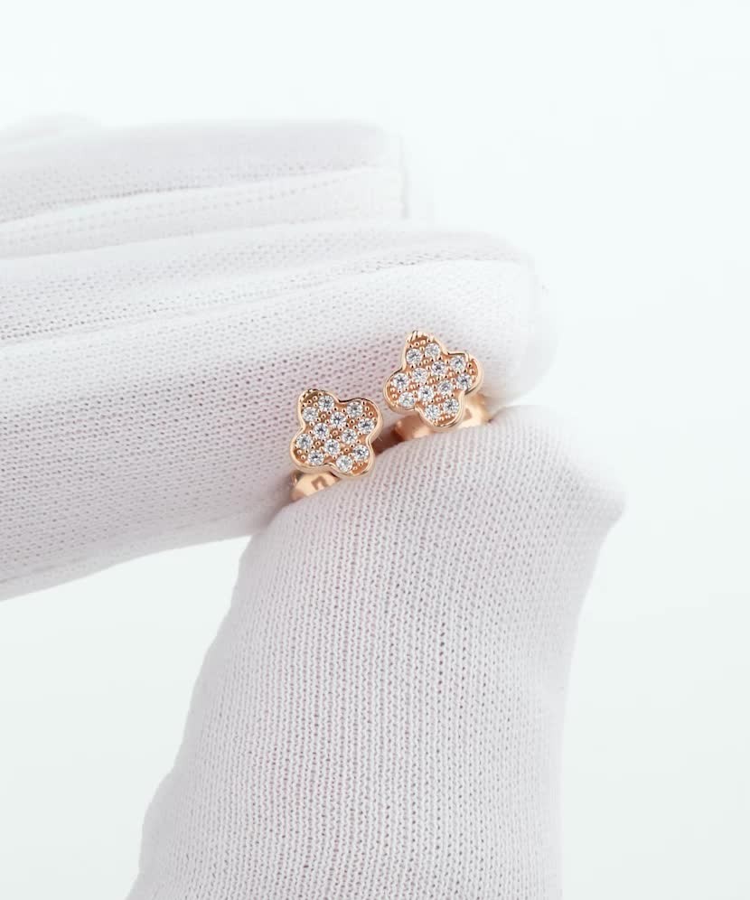 Золотые серьги с цирконами