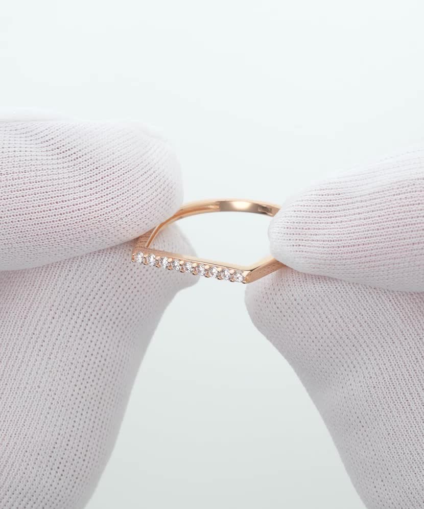 Kuldsõrmus tsirkoonidega