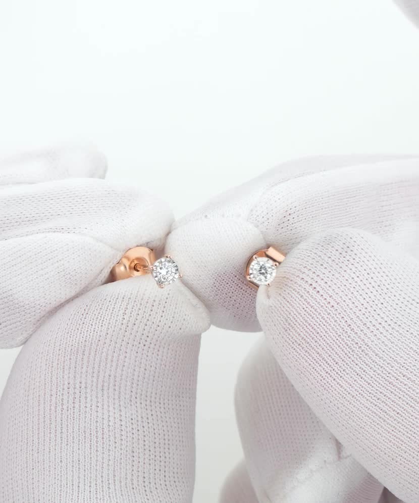 Золотые серьги с алмазами