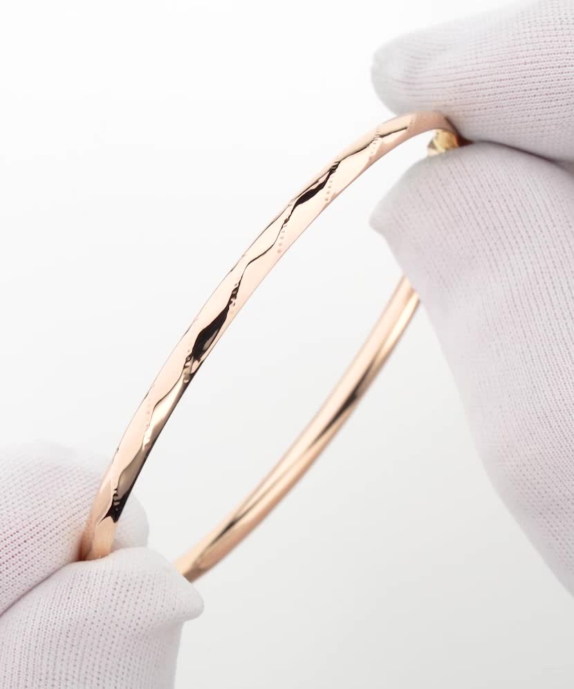 Jäik kullast käevõru