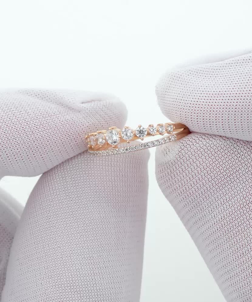 Золотое кольцо с цирконами