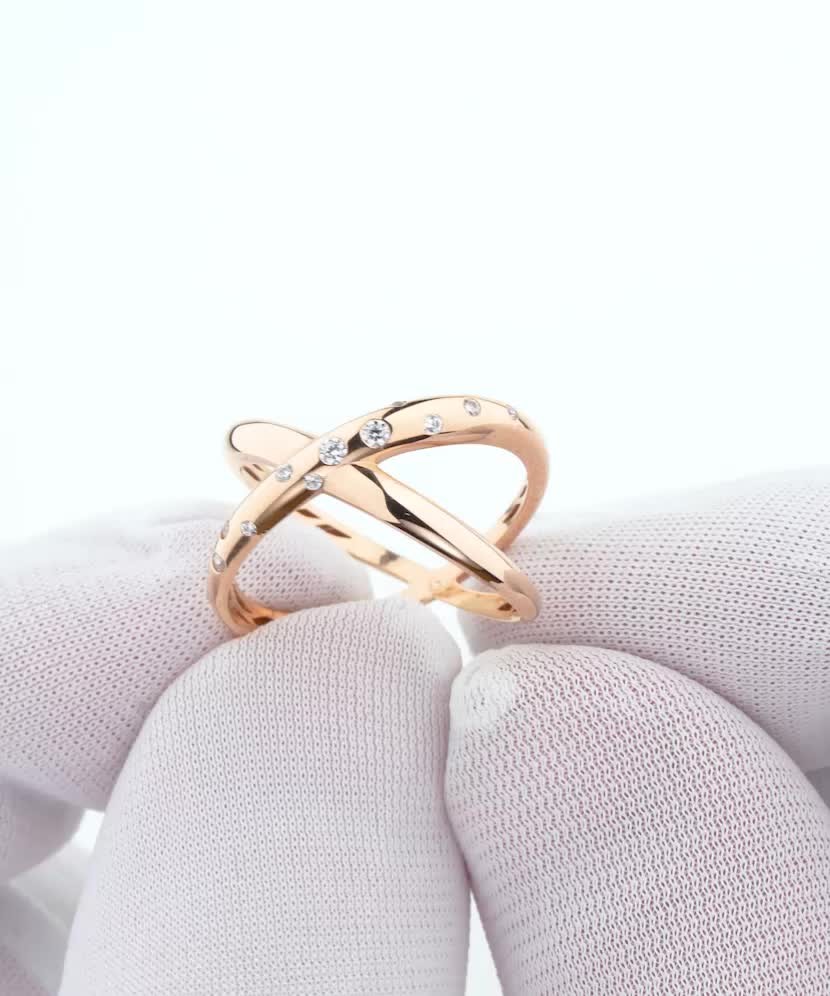 Kuldsõrmus tsirkoonidega