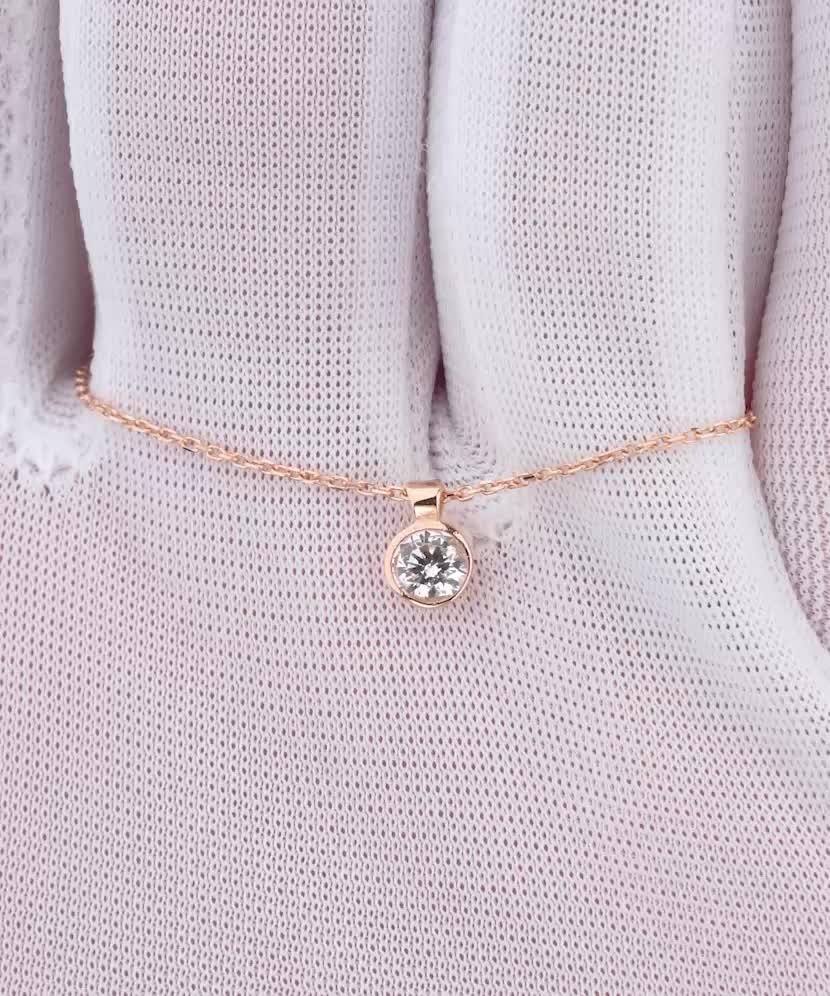 Золотая цепочка с подвеской из циркона