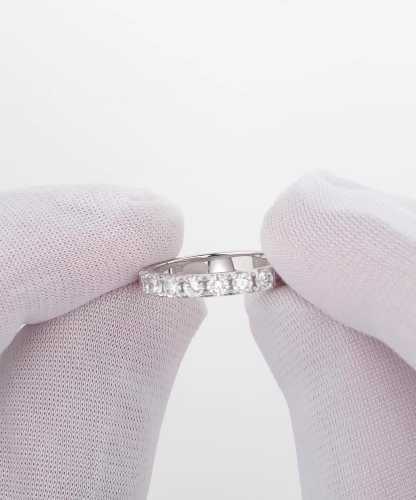 Кольцо из белого золота с бриллиантами