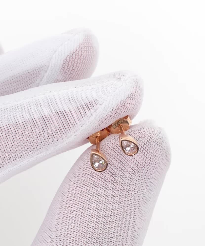 Золотые серьги с цирконами