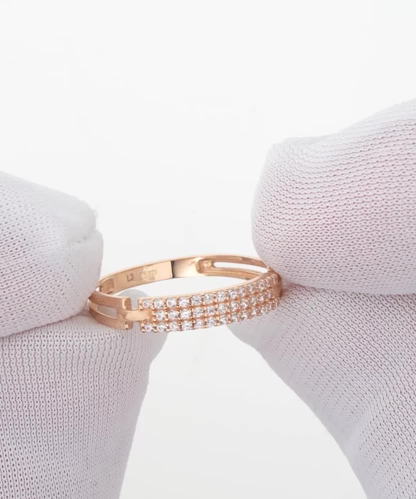 Золотое кольцо с цирконами