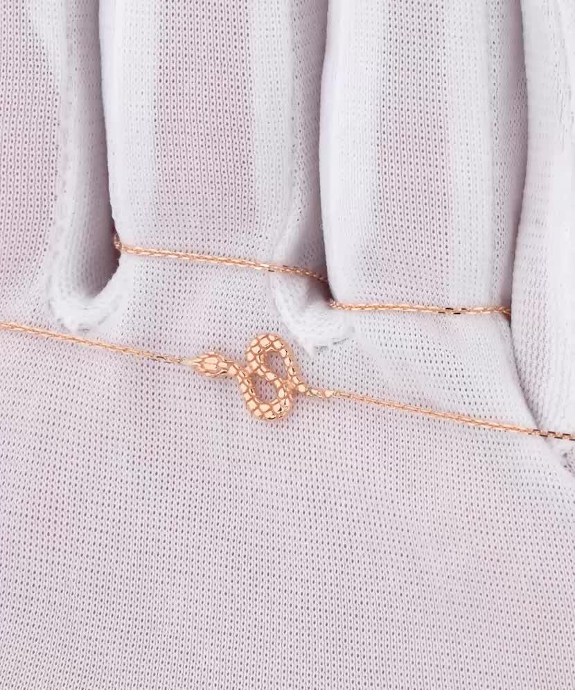 Золотая цепочка с подвеской