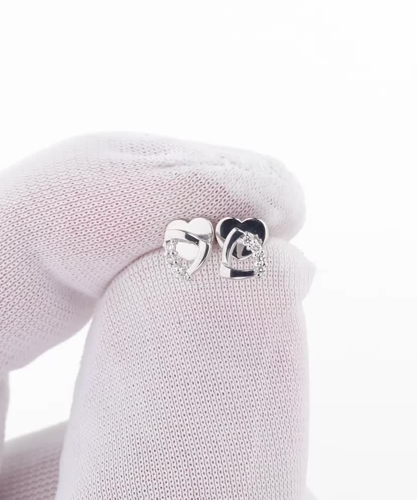 Серьги из белого золота с бриллиантами