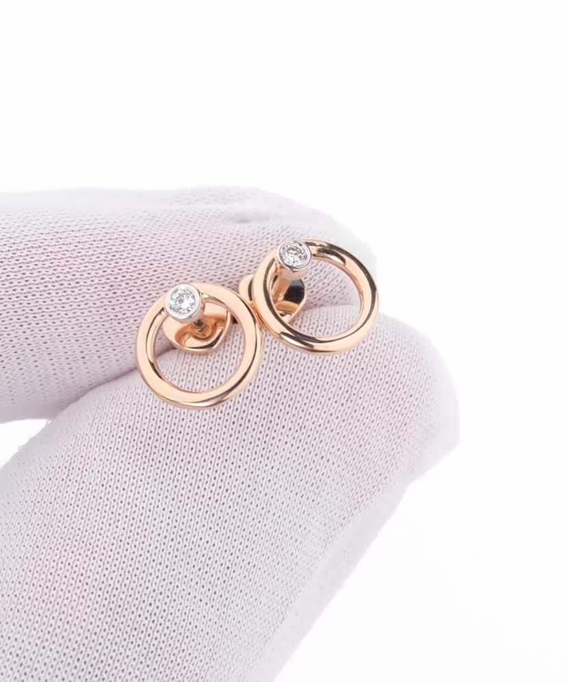 Золотые серьги с бриллиантами