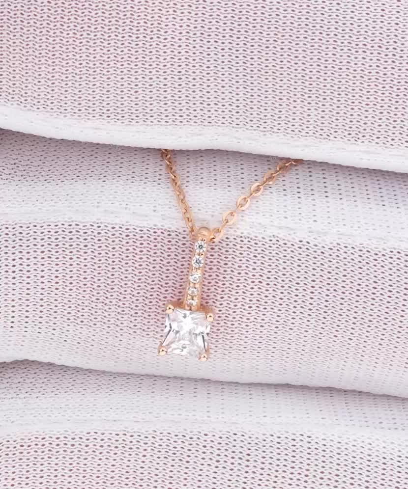 Kuldripats tsirkoonidega