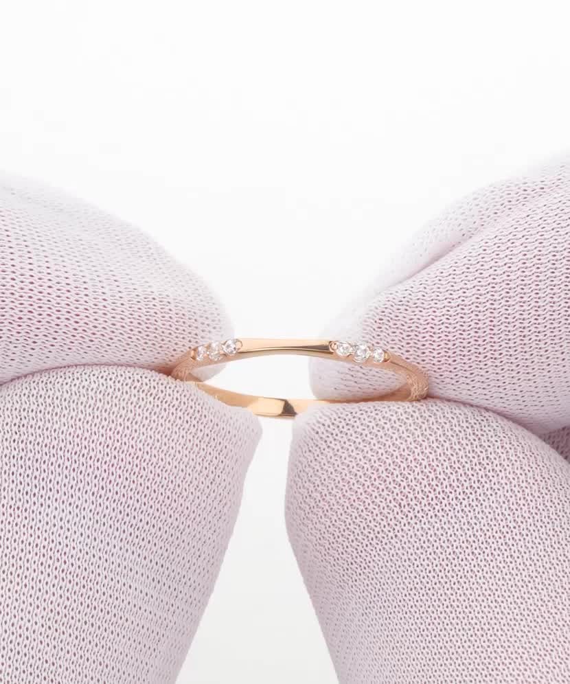 Золотое кольцо с цирконами