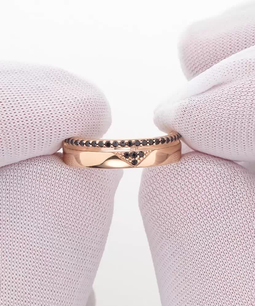 Золотое кольцо с цирконами