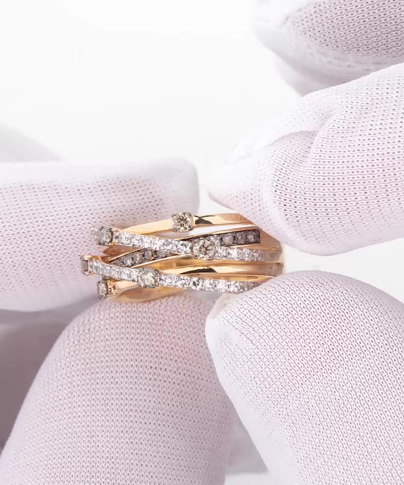 Кольцо из жёлтого золота с коньячными бриллиантами