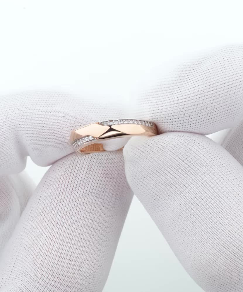 Золотое кольцо с цирконами