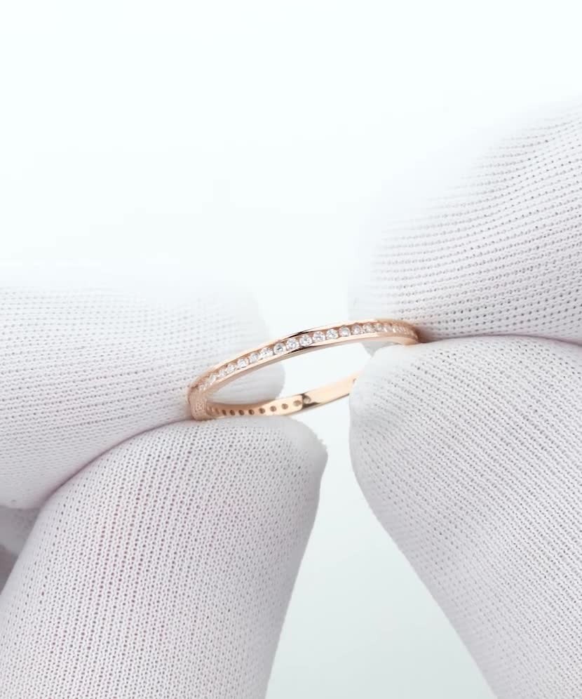 Золотое кольцо с цирконами