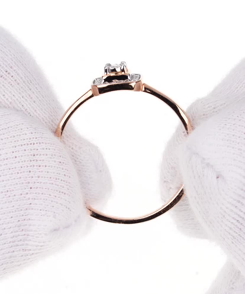 Золотое кольцо с бриллиантами