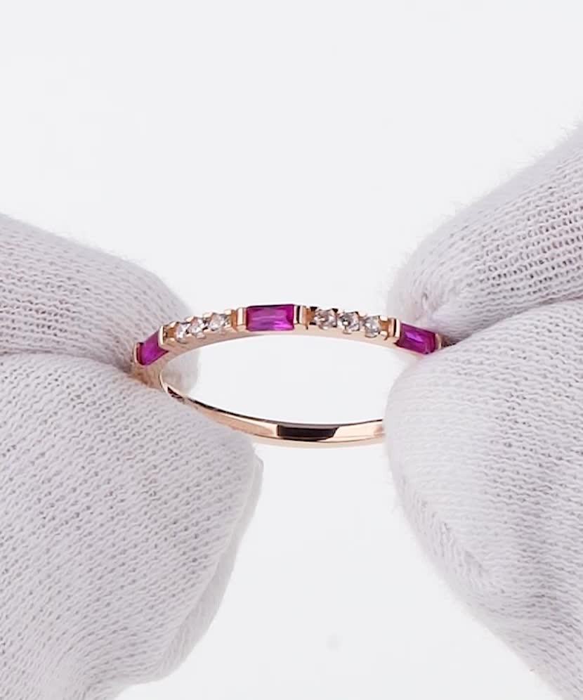 Kuldsõrmus tsirkoonidega - Goldinga