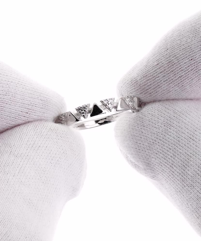 Hõbesõrmus tsirkoonidega - Goldinga