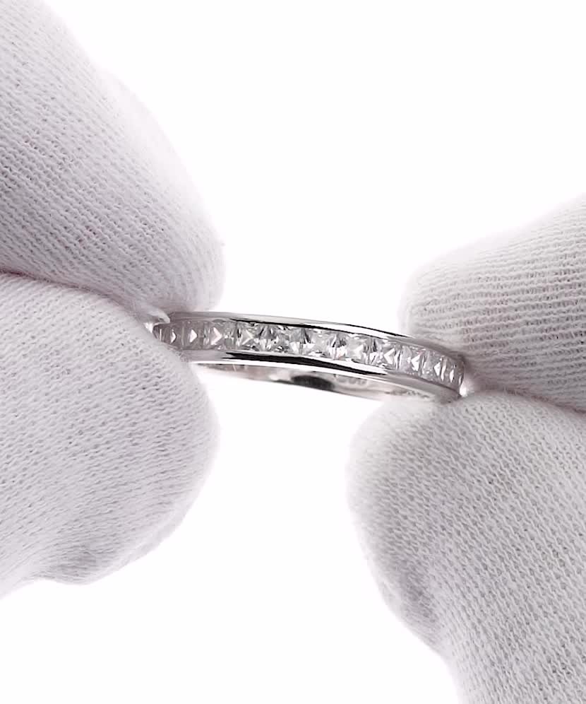 Серебряное кольцо с цирконами