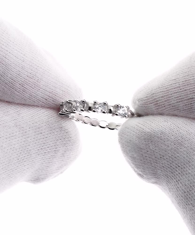 Серебряное кольцо с цирконами