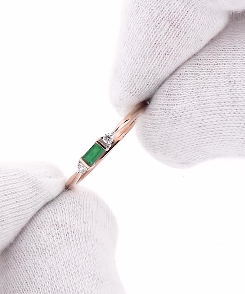 Kuldsõrmus smaragdi ja briljantidega - Goldinga