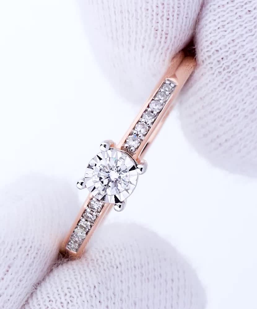 Кольцо из золота с бриллиантом