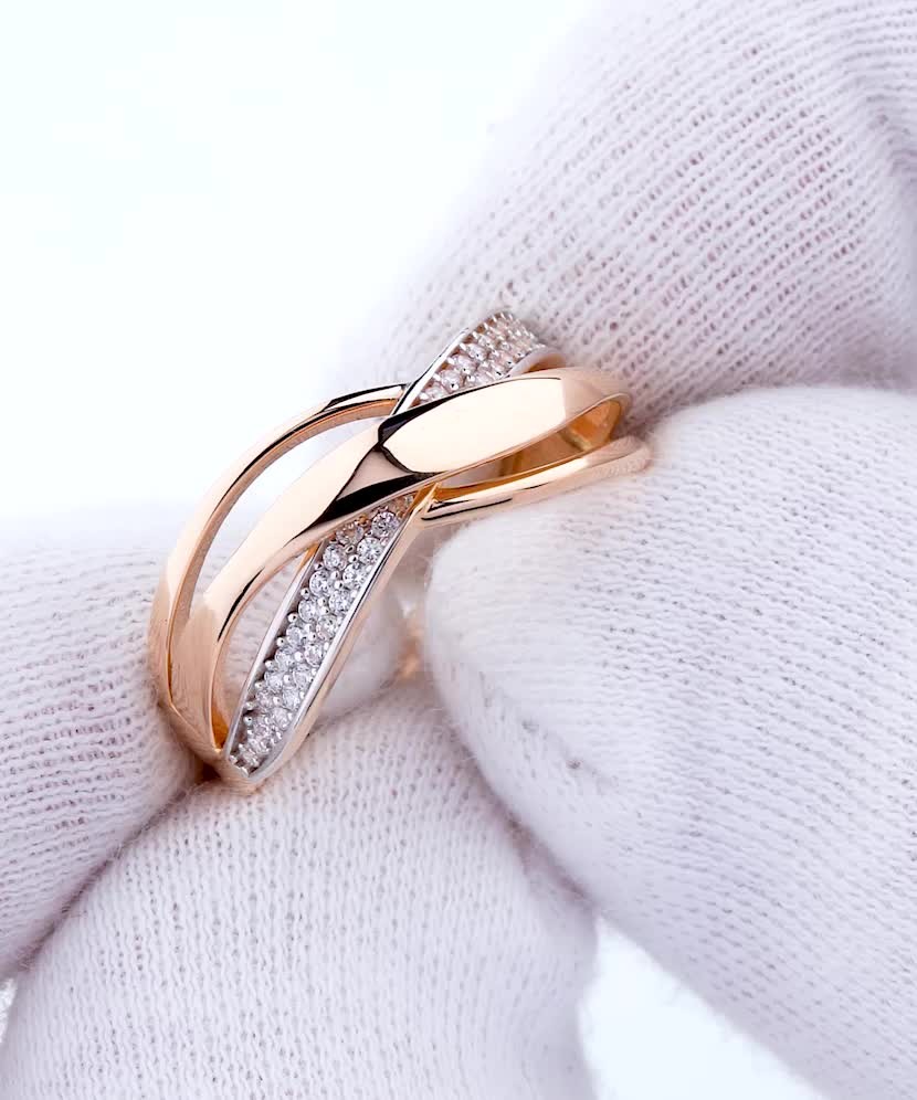 Золотое кольцо с цирконами