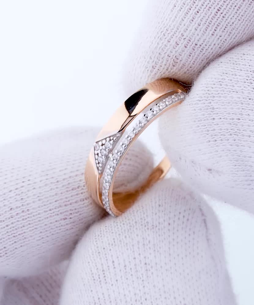 Золотое кольцо с цирконами