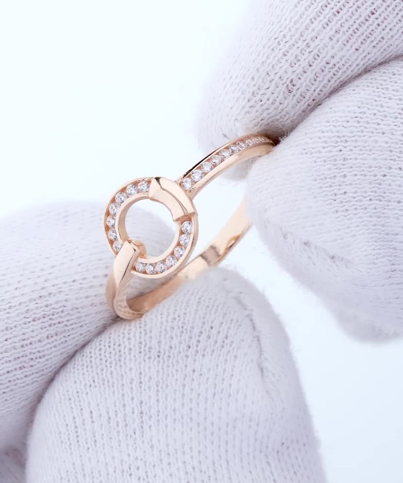 Золотое кольцо с цирконами