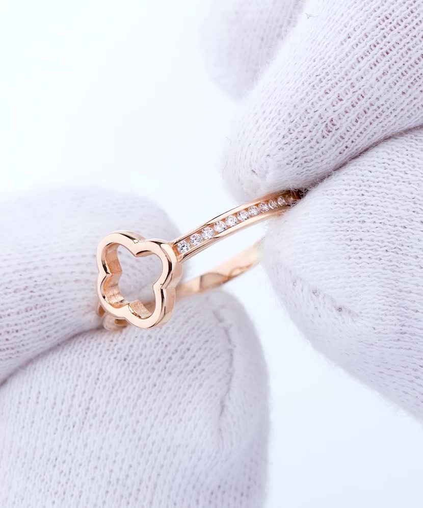 Золотое кольцо с цирконами