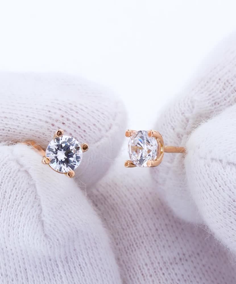 Золотые серьги с цирконами