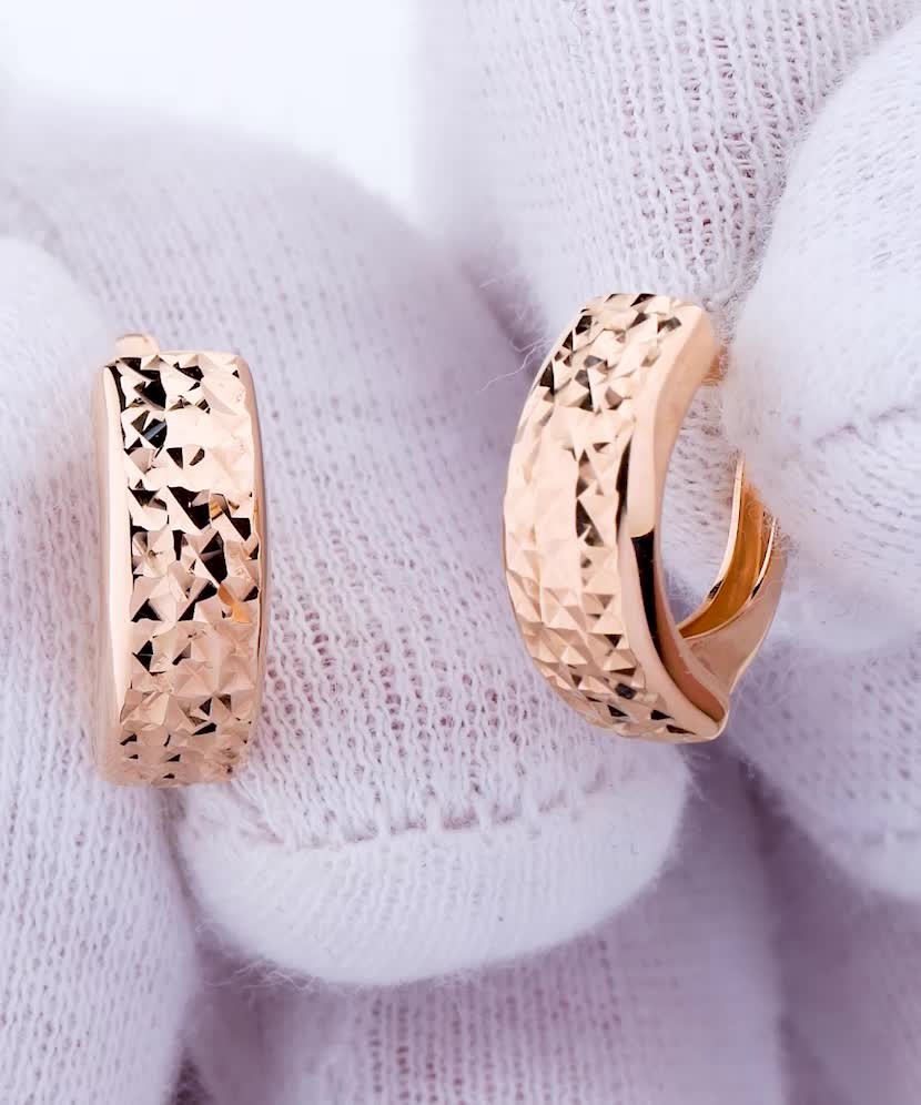 Золотые серьги