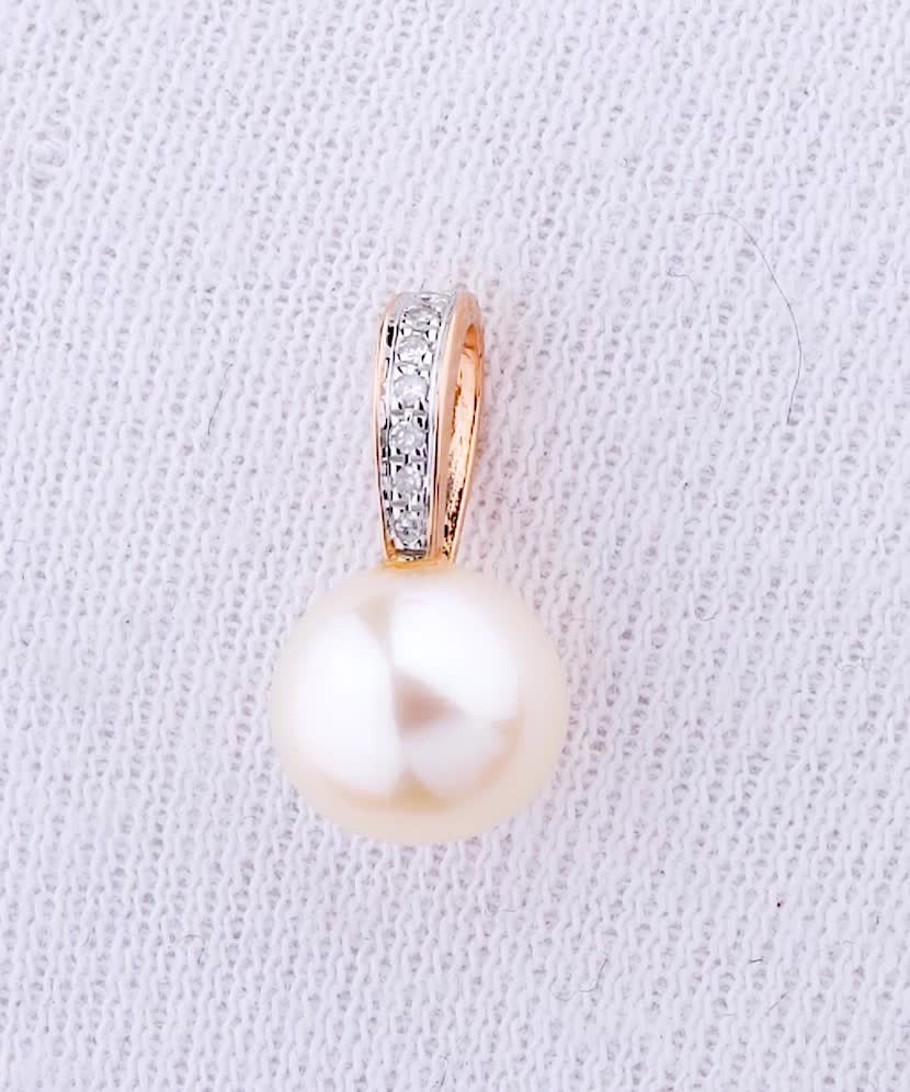 Золотой подвеска с жемчугом и бриллиантами