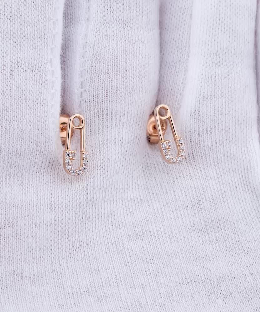 Kuldkõrvarõngad tsirkoonidega