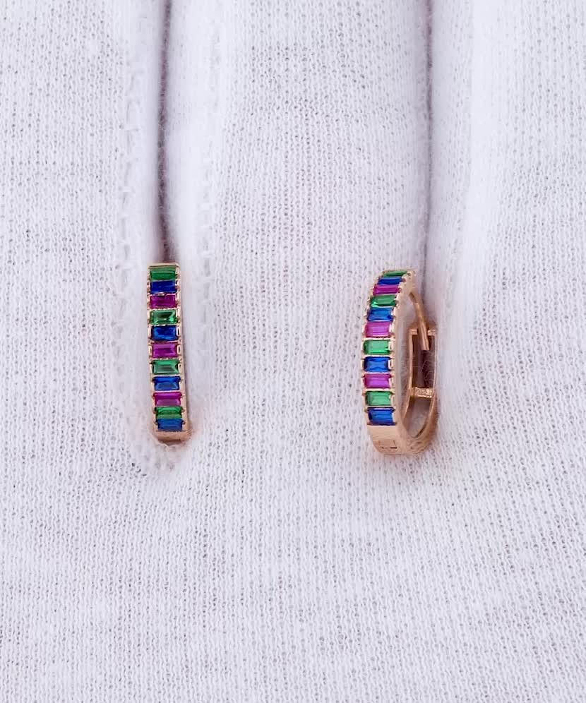 Kuldkõrvarõngad tsirkoonidega