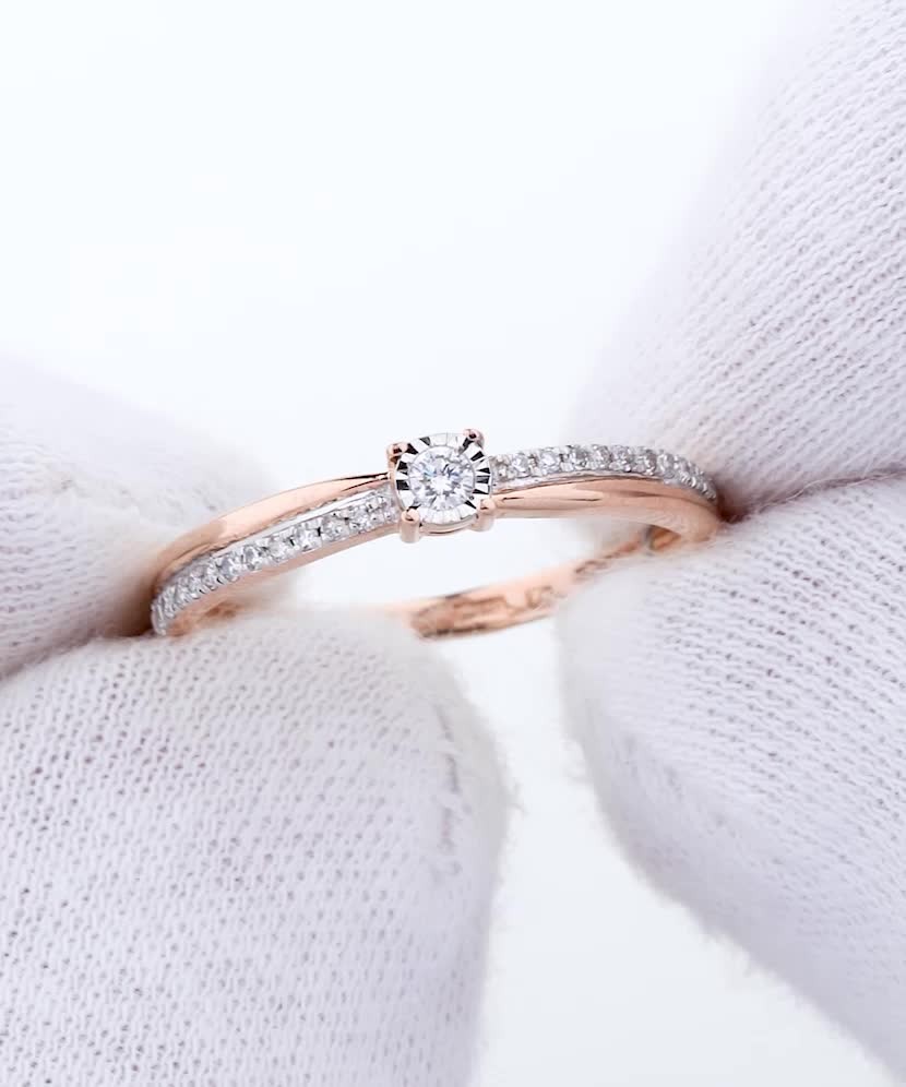 Золотое кольцо с бриллиантами