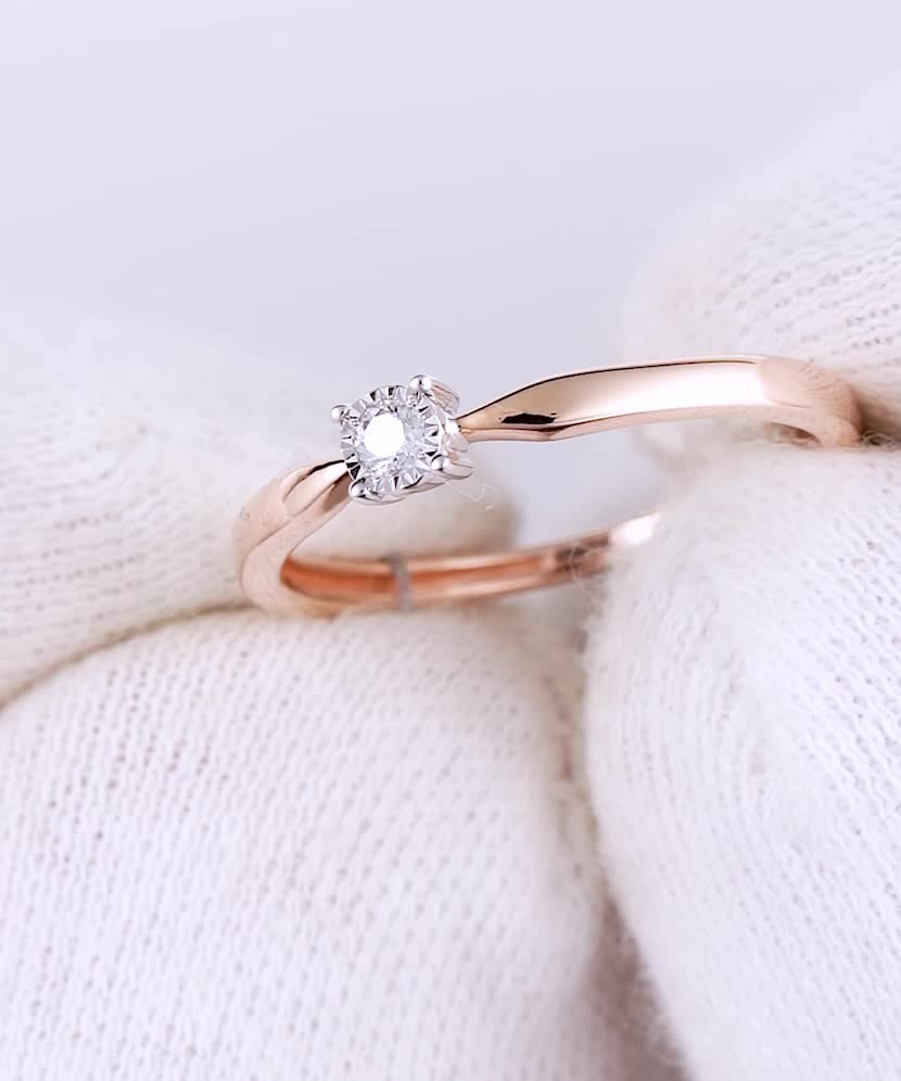 Kuldsõrmus briljandiga