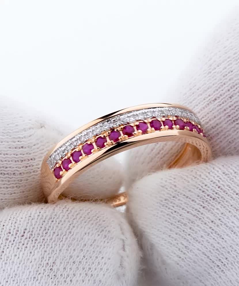 Золотое кольцо с алмазами и рубинами
