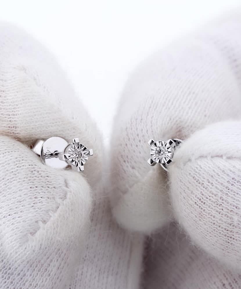 Серьги из белого золота с бриллиантами