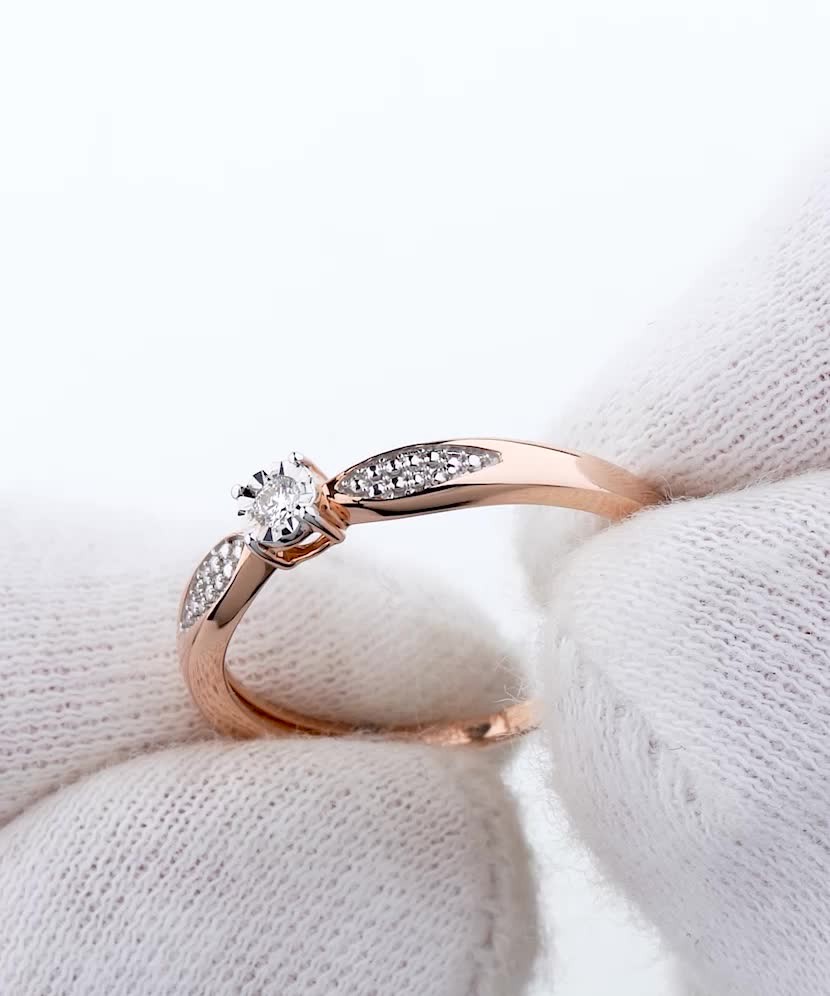 Золотое кольцо с алмазами