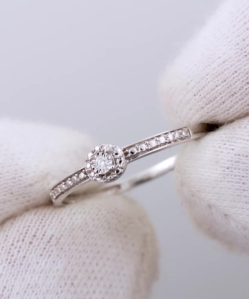 Кольцо из белого золота с алмазами