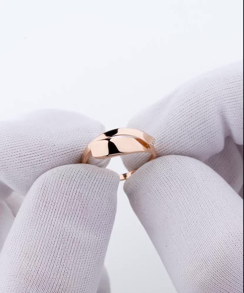 Kuldsõrmus tsirkoonidega