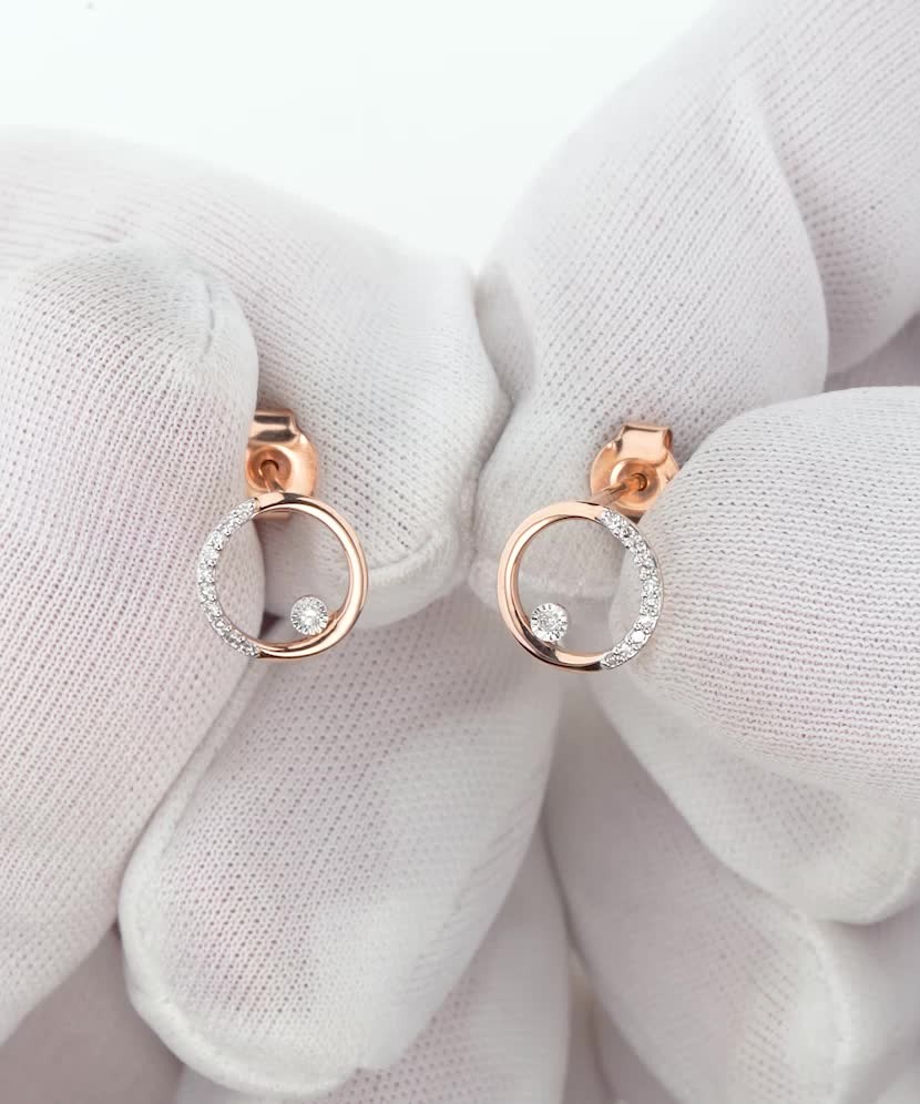 Золотые серьги с алмазами